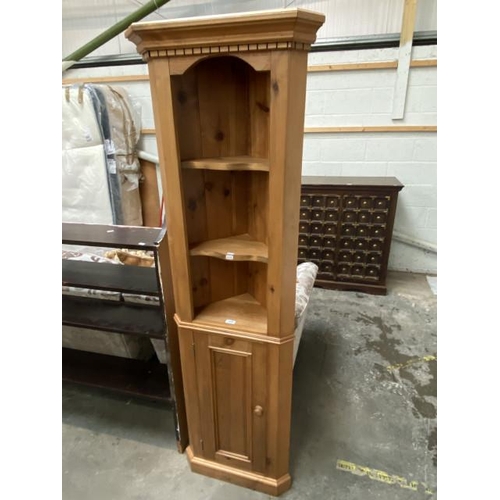 32 - Pine corner display cabinet (184H 59W 35D cm)