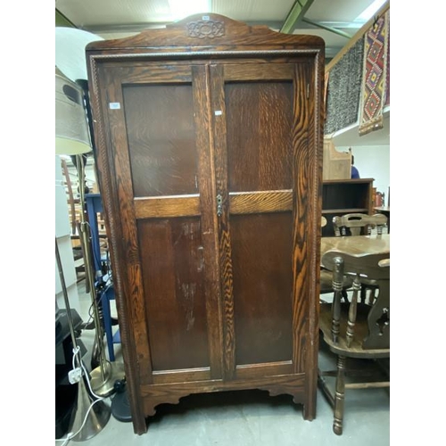 45 - Oak H. Dawson & Co. Limited Harrogate 2 door wardrobe (186H 93W 40D cm)