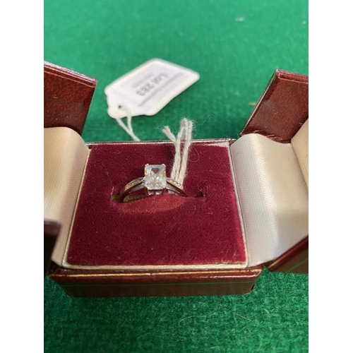 White gold 9ct ring (Size M 1/2)