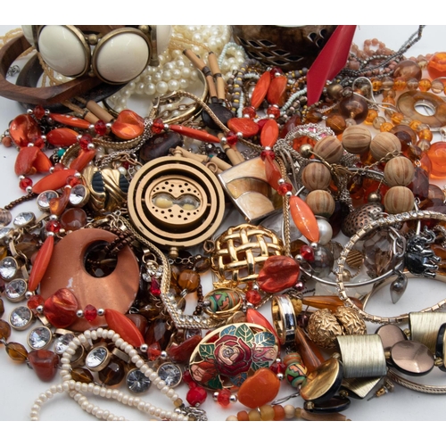 24 - Various Vintage, Costume and Other Assorted Jewellery, Quantity as Photographed