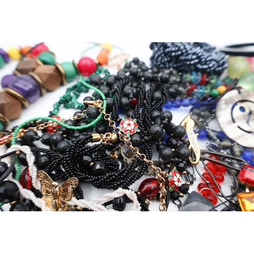 30 - Various Vintage, Costume and Other Assorted Jewellery, Quantity as Photographed