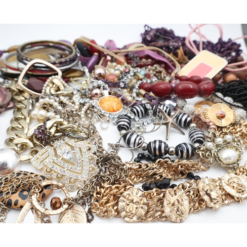 43 - Various Vintage, Costume and Other Assorted Jewellery, Quantity as Photographed