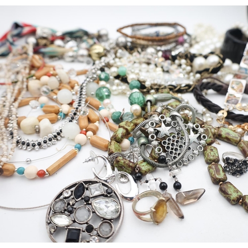 51 - Various Vintage, Costume and Other Assorted Jewellery, Quantity as Photographed