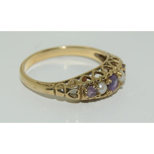 193 - Ladies Amethyst/Pearl 9ct Gold Ring.
