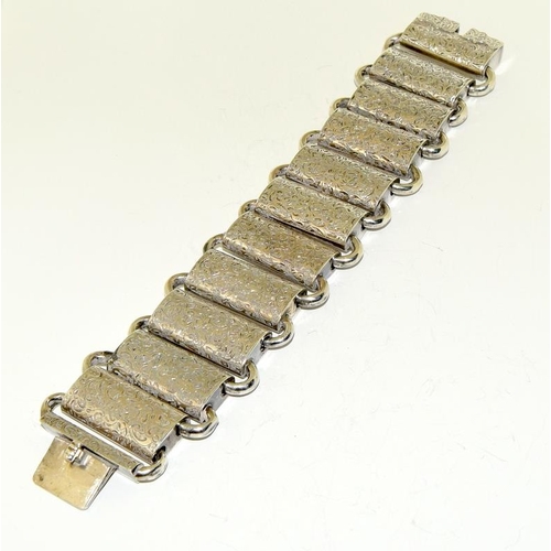 82 - Silver Victorian Bracelet - tested.
