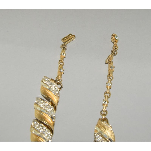 69 - Demi Parure Coro Diamante Necklace & Earrings.