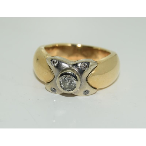 222 - 14ct Yellow Gold Diamond Crossover Ring, Size L