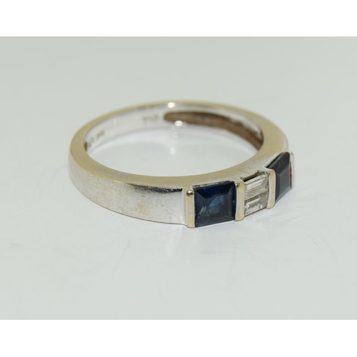 195 - 18ct white Gold Diamond and Sapphire ring, Size M.