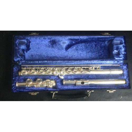 296 - EMERSON FLUTE. This is a Elkhart Emerson silver plated flute made in Indiana USA. Comes in hard plas... 