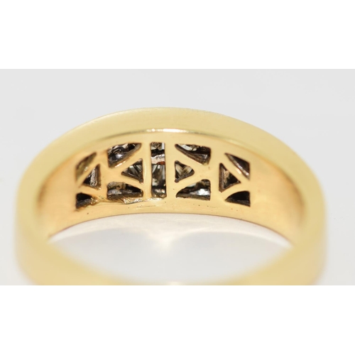 41 - 18ct gold mans diamond ring approx 45 pionts size P