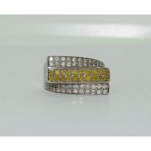 56 - 14ct white gold ladies designer yellow and white diamond ring size M