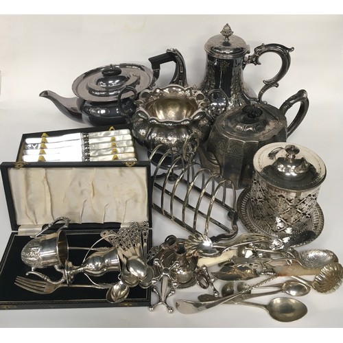 22 - Collection of silver plate to include silver