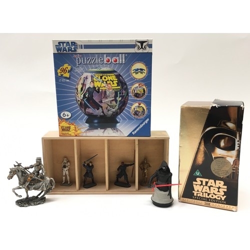 27 - Small collection of Star Wars items.