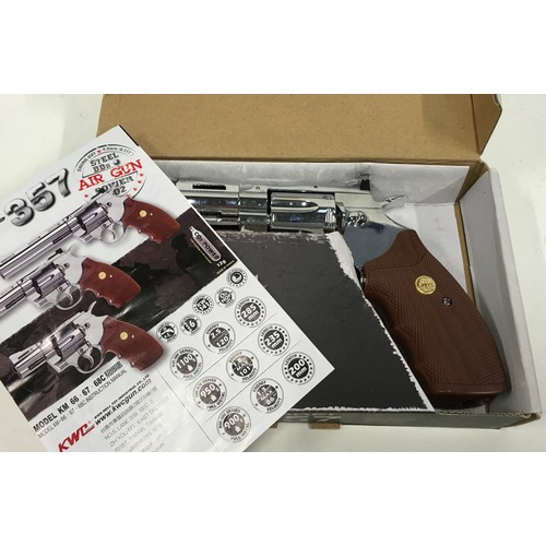 129 - Quality KWC model 357 .177 air pistol. Excellent condition and boxed. *RESTRICTIONS APPLY. REFER TO ... 