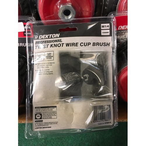 35 - 6 wire cup brushes (R.107)