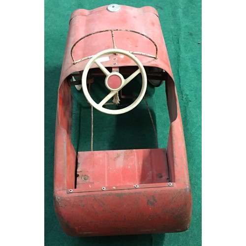 18 - Collectible vintage Tri-ang pressed steel pedal car 'Thunderbolt'. Condition commensurate with age a... 