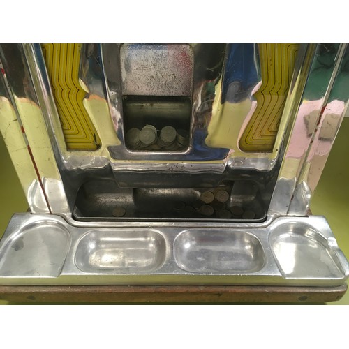44 - Bell-O-Matic 4 reeler, works on 6d, excellent working condition. Jackpot, coin box, back door and ke... 