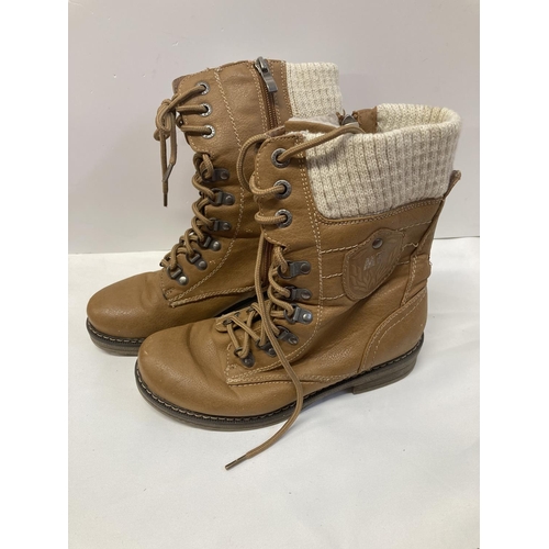 15 - Marco Tozzi Brown lace up Winter Boots. Size 37 (EU).