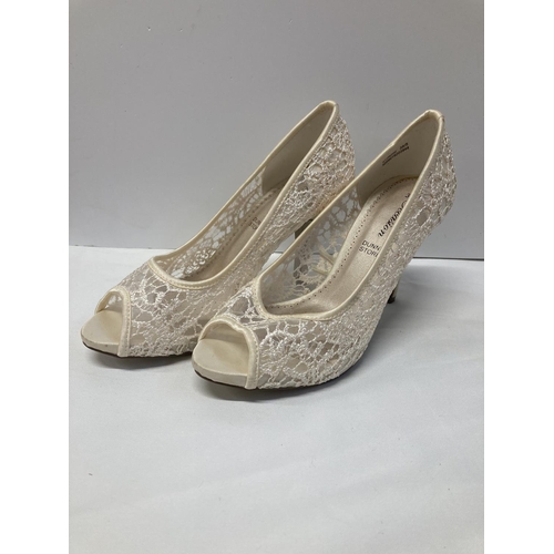 6 - Dunne's 'Occasion' Cream Pumps. As new. Size 38 (EU).
