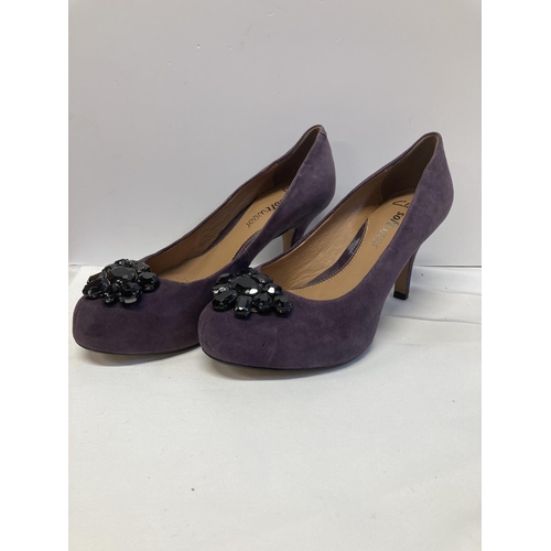 39 - Clarks purple suede stiletto heel Courts from Clarks Softwear Range. Ornate black stone half-flower ... 