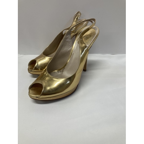 55 - Dior 'Miss Dior' gold peep toe patent Slingback Pumps. Size 38 (EU). RRP €650. Serial number RA 10 0... 