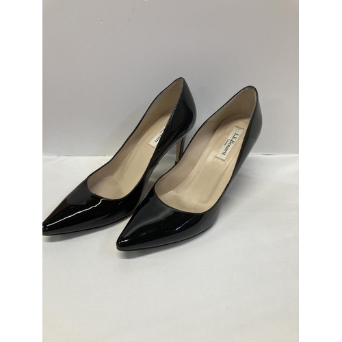 59 - LK Bennett black leather pointed toe Courts. Size 38 (EU). RRP €265. Serial number 2295 38. https://... 