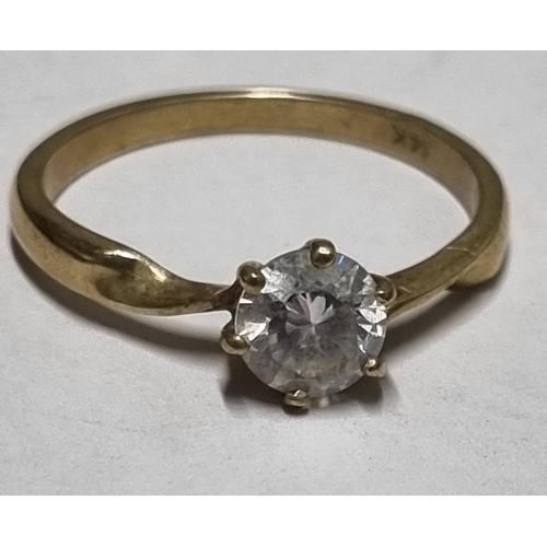 12 - A 14ct Gold dress Ring. Ring size M 1/2.