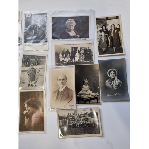 21B - A quantity of Vintage Post Cards of Famous Film Actors etc.