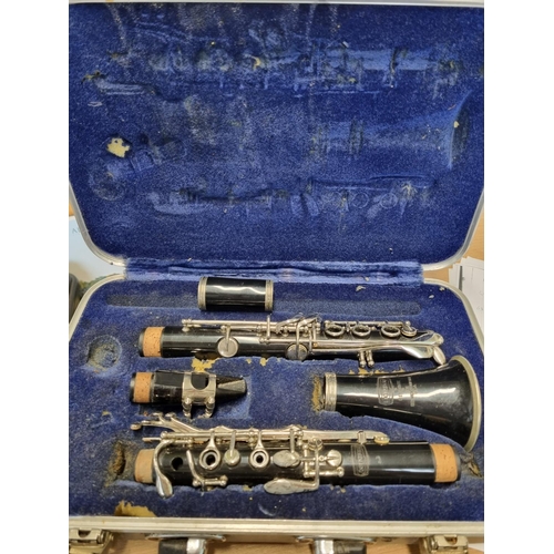 27 - A Bundy Clarinet in carry case.