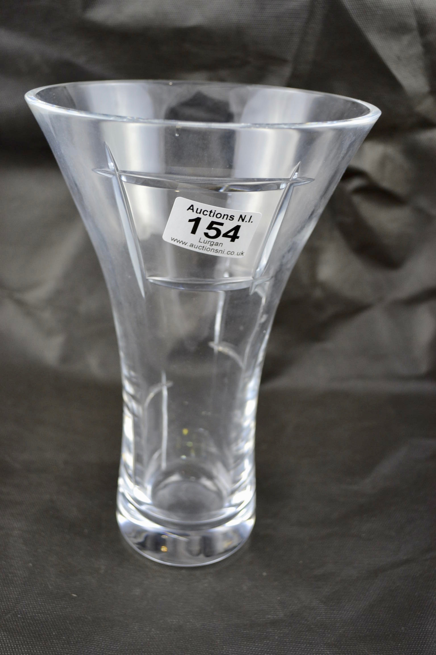 Tyrone Crystal Cubis Vase