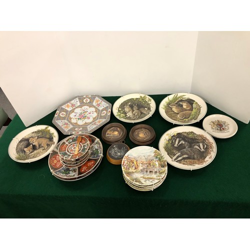 51 - Quantity of collectors plates to include oriental pattern