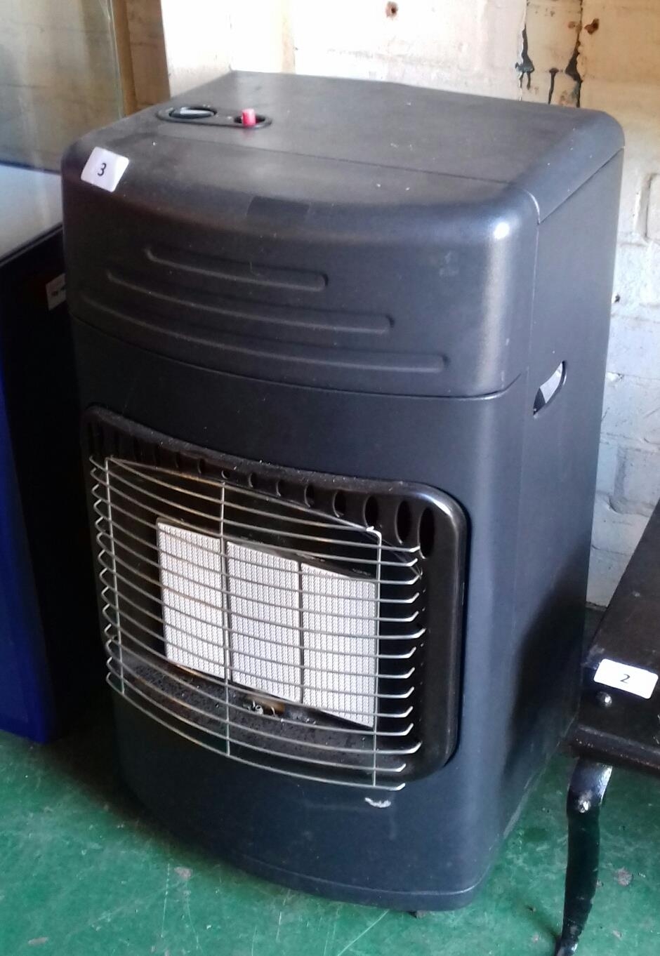 B&Q 4.2 kw calor gas heater with part full bottle (no back)