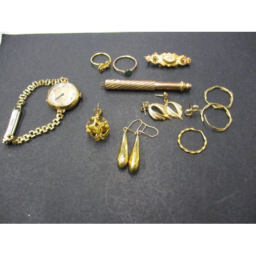 56 - A quantity of gold and yellow metal items, approx. weight without watch 22.8g to include a 9ct penci... 