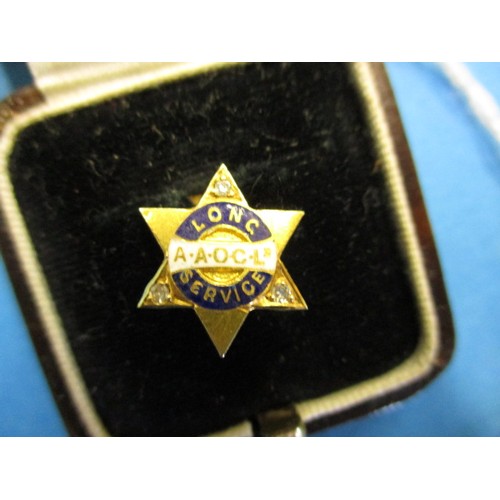 57 - An 18ct gold collar stud with enamel decoration set with 3 diamonds and awarded for long service, ap... 