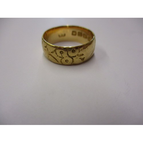 27 - An 18ct yellow gold signet ring, approx. weight 5.7g approx. ring size O