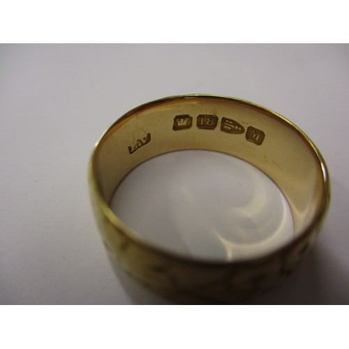 27 - An 18ct yellow gold signet ring, approx. weight 5.7g approx. ring size O