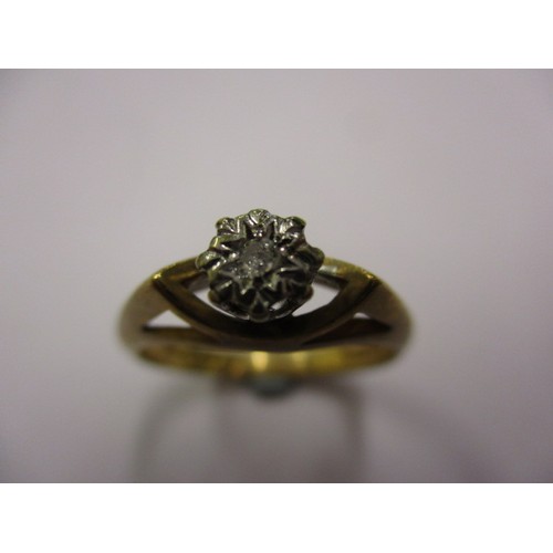 4 - A 9ct yellow gold illusion set diamond solitaire ring. Approximate weight 2.8g, approximate ring siz... 