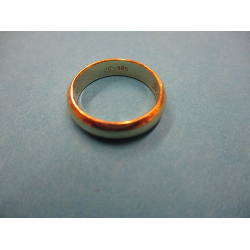 30 - A 585 yellow gold wedding band, approx. weight 4g approx. ring size ‘K1/2’ approx. width 4.4mm