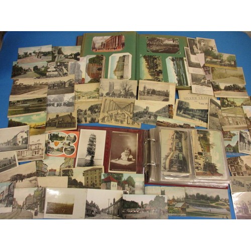 Approximately 300 early 20th century postcards, mostly topographical and some Essex & Suffolk scenes