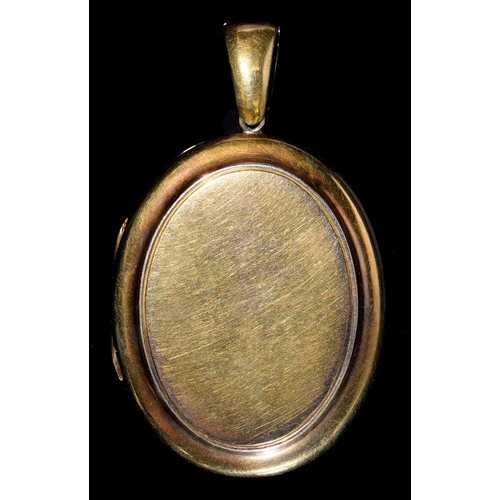 42 - A VICTORIAN GOLD LOCKET, C1870 54mm overall, 17g