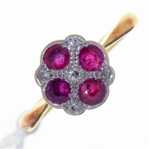 9 - A RUBY AND DIAMOND RING, EARLY 20TH C, MILLEGRAIN SET, IN GOLD MARKED 18CT, 2.5G, SIZE M½