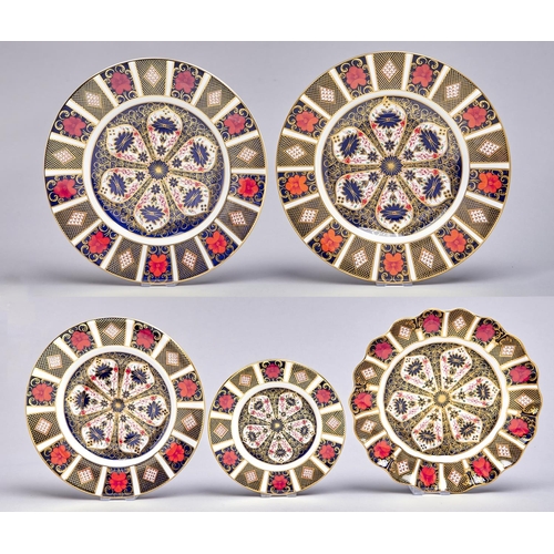 535 - Five Royal Crown Derby Imari plates, 1970's and later, two 26.5cm diam, printed marks, pattern 1128... 