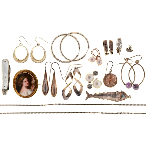 27 - Miscellaneous silver costume jewellery,  a George V silver fruit knife with mother of pearl scales b... 