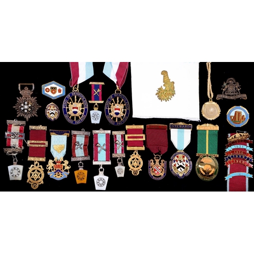 1068 - Freemasonry. Miscellaneous masonic jewels and Manchester Regiment cap badge
