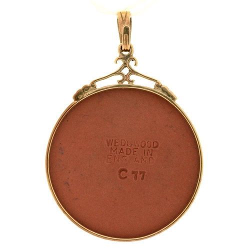 518 - A Wedgwood three colour jasper ware pendant, 20th c, gold mount, 59mm diam, impressed marks... 