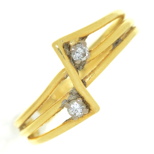 17 - A diamond crossover ring, in gold wirework, marked 18ct, 3.5g, size O½