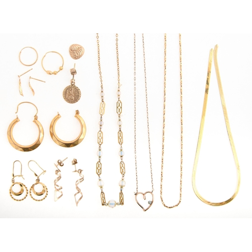 47 - Miscellaneous gold jewellery, 12.9g