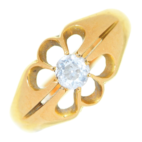 5 - A diamond ring, in 18ct gold, marks rubbed, 4.8, size O