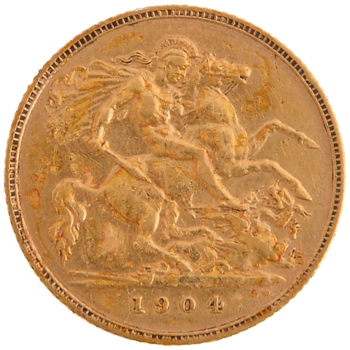 51 - Gold coin. Half sovereign 1904