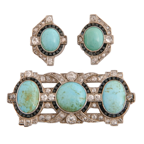 52 - An art deco diamond, turquoise and sapphire brooch and earrings, second quarter 20th c, with calibre... 